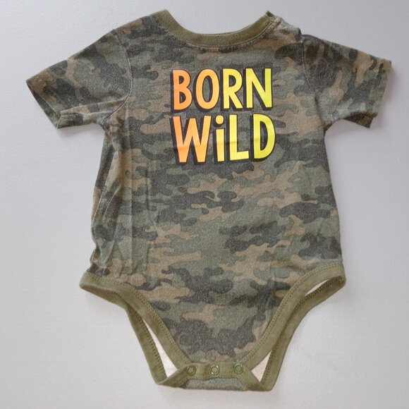 🎯 10 for $10 / 18 Month Baby Boy Onesie, Born Wild, Garanimals, Camouflage - Picture 3 of 8